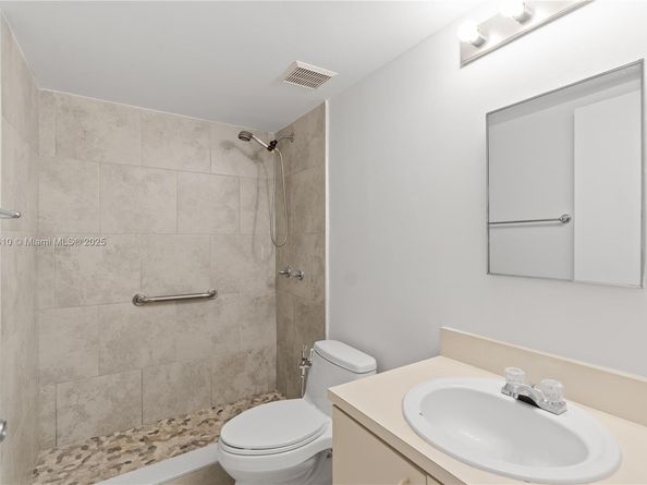 14900 SW 82nd Ter 14104, Miami FL 33193