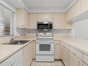 14900 SW 82nd Ter 14104, Miami FL 33193