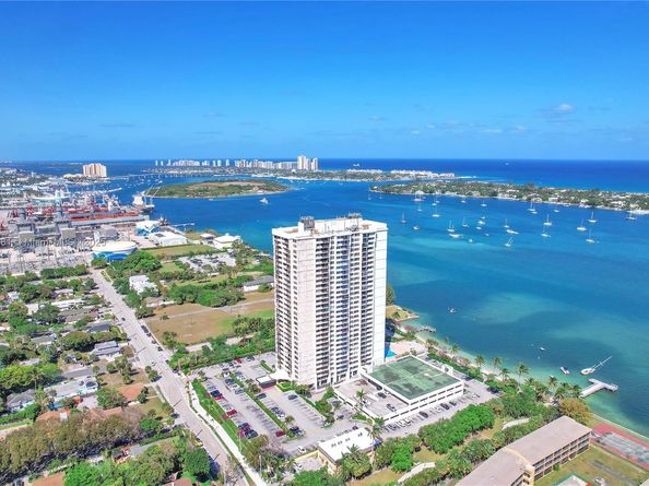 5600 N Flagler Dr 304, West Palm Beach FL 33407