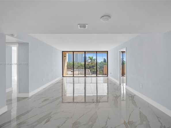 5600 N Flagler Dr 304, West Palm Beach FL 33407