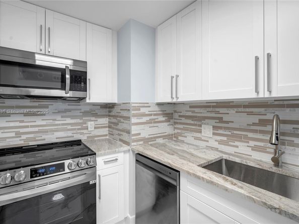 5600 N Flagler Dr 304, West Palm Beach FL 33407
