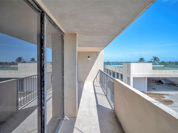 5600 N Flagler Dr 304, West Palm Beach FL 33407