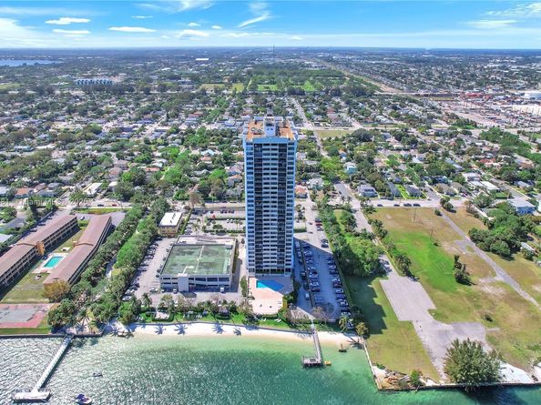 5600 N Flagler Dr 304, West Palm Beach FL 33407