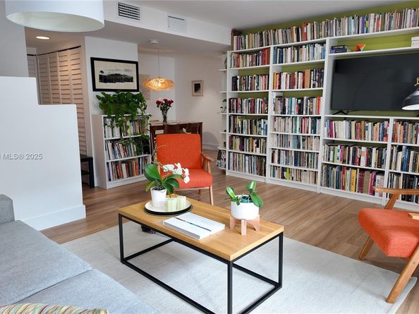 4555 SW 68th Ct Cir 111, Miami FL 33155