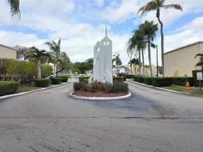 4555 SW 68th Ct Cir 111, Miami FL 33155