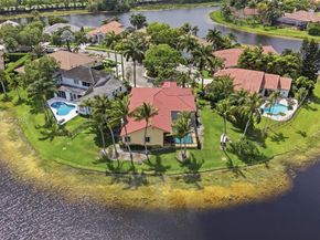 3038 Lakewood Dr, Weston FL 33332