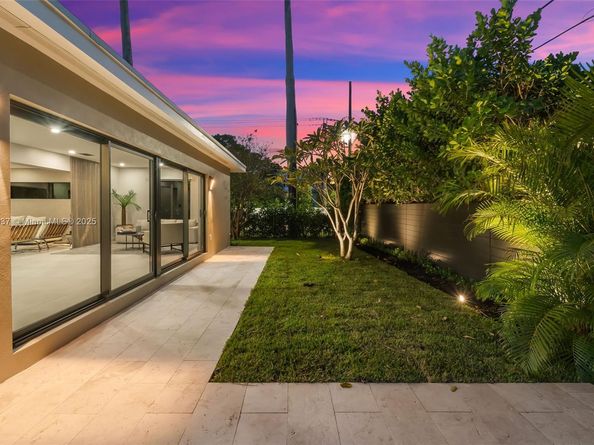 1001 NE 84th St, Miami FL 33138