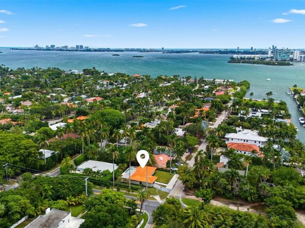 1001 NE 84th St, Miami FL 33138