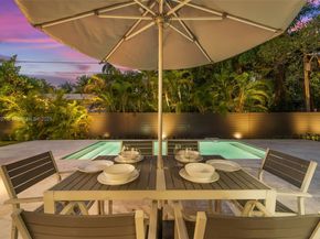 1001 NE 84th St, Miami FL 33138