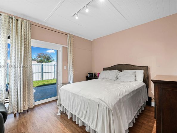 6303 NW 71st Ave, Tamarac FL 33321