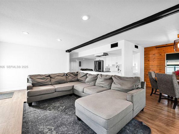 6303 NW 71st Ave, Tamarac FL 33321