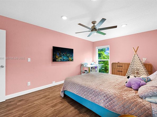 6303 NW 71st Ave, Tamarac FL 33321