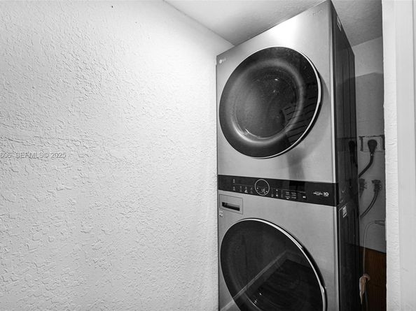 6303 NW 71st Ave, Tamarac FL 33321