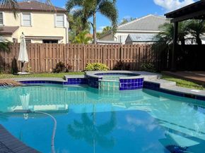 574 NW 159th Ave, Pembroke Pines FL 33028