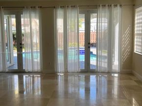 574 NW 159th Ave, Pembroke Pines FL 33028