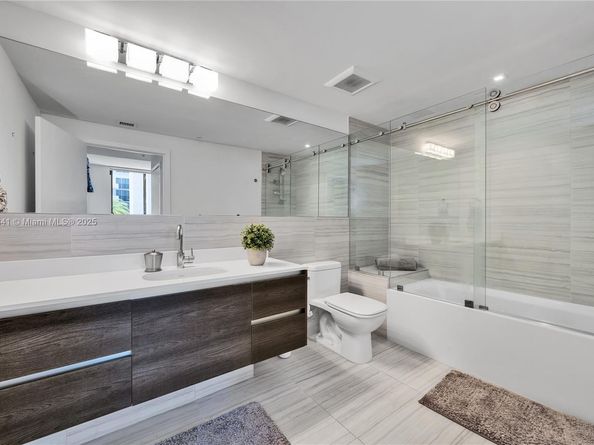 301 Altara Ave 511, Coral Gables FL 33146