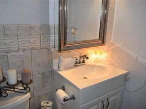 16570 NE 26th Ave 3C, North Miami Beach FL 33160