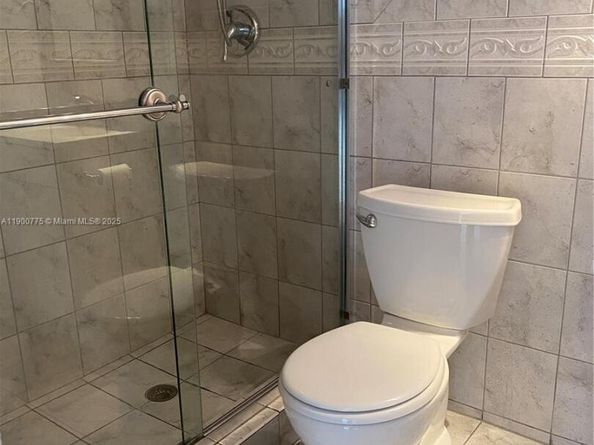 16570 NE 26th Ave 3C, North Miami Beach FL 33160