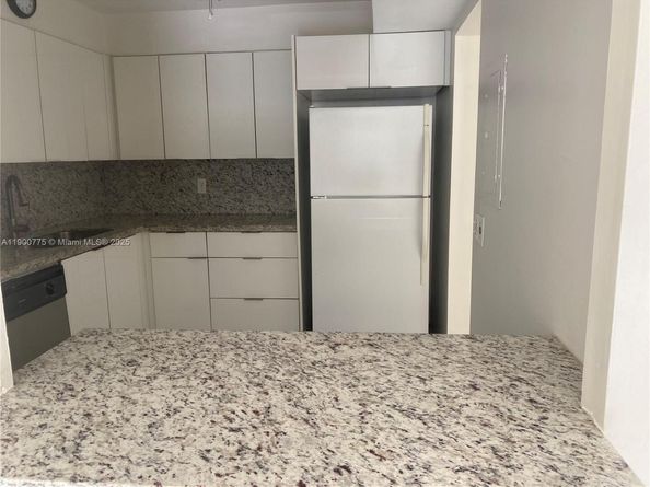 16570 NE 26th Ave 3C, North Miami Beach FL 33160