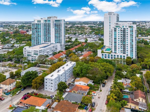1901 NW S River Dr 30C, Miami FL 33125