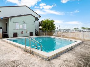 1901 NW S River Dr 30C, Miami FL 33125