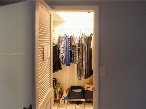 9423 S Hollybrook Lake Dr 108, Pembroke Pines FL 33025