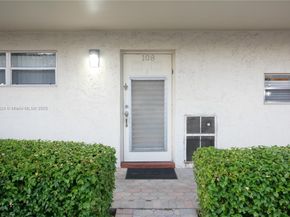 9423 S Hollybrook Lake Dr 108, Pembroke Pines FL 33025