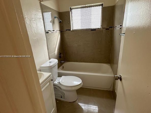 756 NW 5th St, Hallandale Beach FL 33009