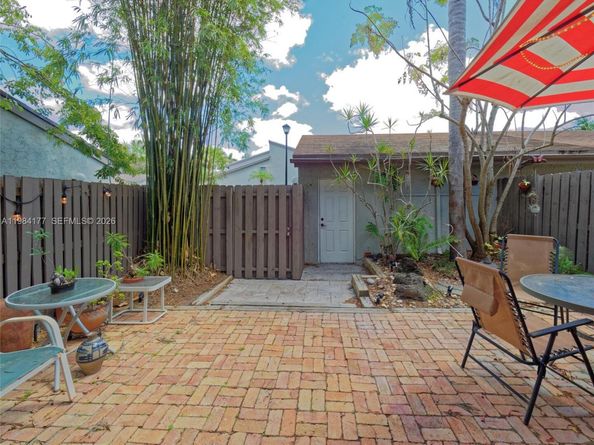 11040 SW 112th Ave, Miami FL 33176