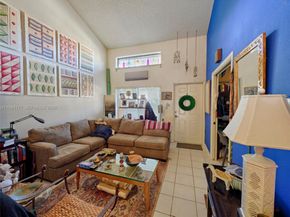11040 SW 112th Ave, Miami FL 33176