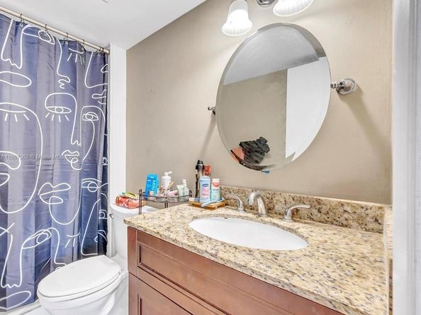 488 NW 165th St Rd B312, Miami FL 33169