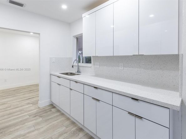 6440 SW 20th St, Miramar FL 33023