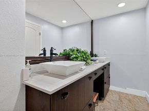 1949 Wiley St, Hollywood FL 33020