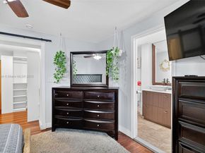 1949 Wiley St, Hollywood FL 33020