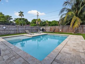 1949 Wiley St, Hollywood FL 33020