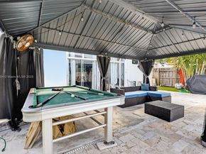 1949 Wiley St, Hollywood FL 33020