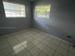 8341 NW 25th St, Sunrise FL 33322