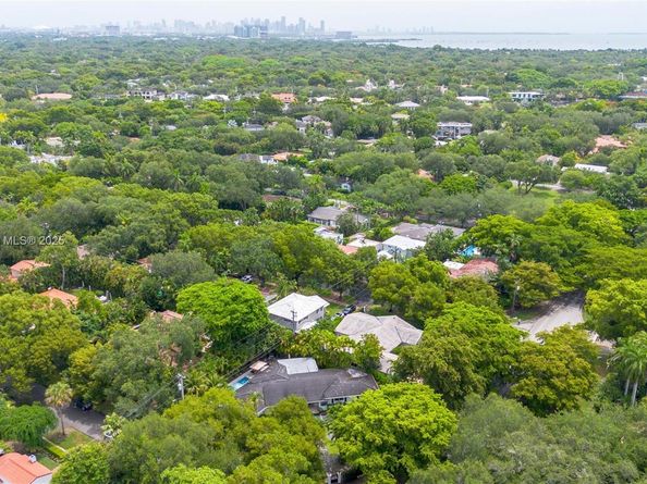 711 Sunset Rd, Coral Gables FL 33143