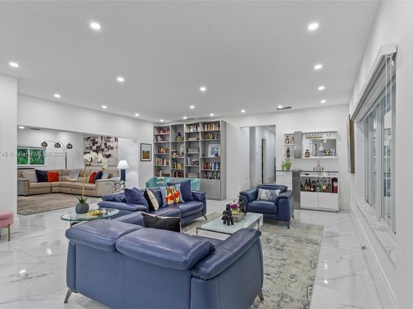 711 Sunset Rd, Coral Gables FL 33143