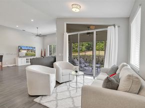 8795 NW 76th Pl, Tamarac FL 33321