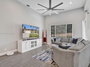 8795 NW 76th Pl, Tamarac FL 33321