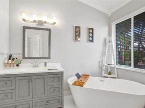 8795 NW 76th Pl, Tamarac FL 33321