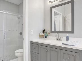 8795 NW 76th Pl, Tamarac FL 33321