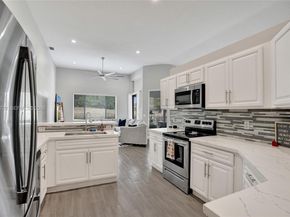 8795 NW 76th Pl, Tamarac FL 33321