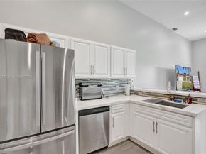 8795 NW 76th Pl, Tamarac FL 33321