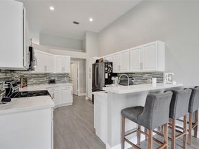 8795 NW 76th Pl, Tamarac FL 33321