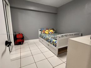 10450 SW 43rd St, Miami FL 33165