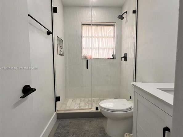 10450 SW 43rd St, Miami FL 33165