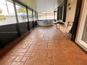 10450 SW 43rd St, Miami FL 33165