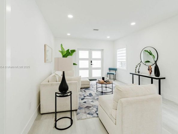 2101 SW 16th Ter, Miami FL 33145